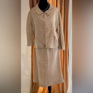 Elegant Cream Skirt Set with Textured Design